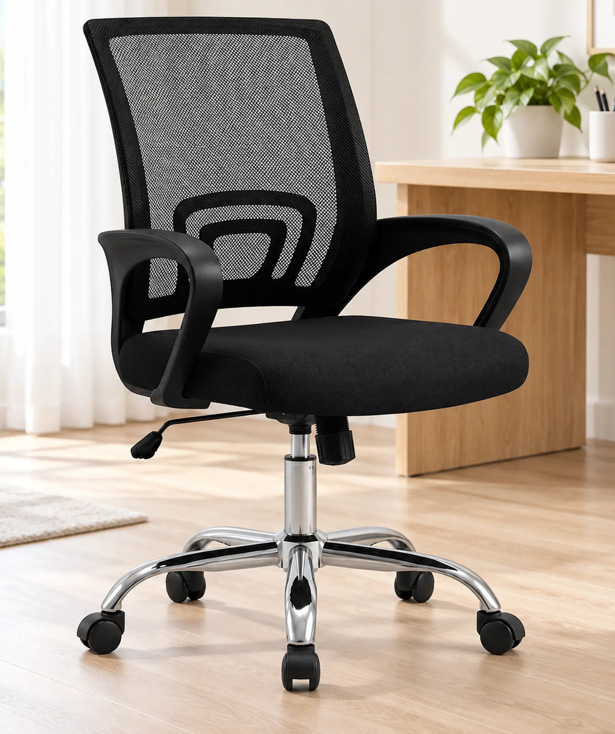 Sedia da ufficio ergonomica con base cromata