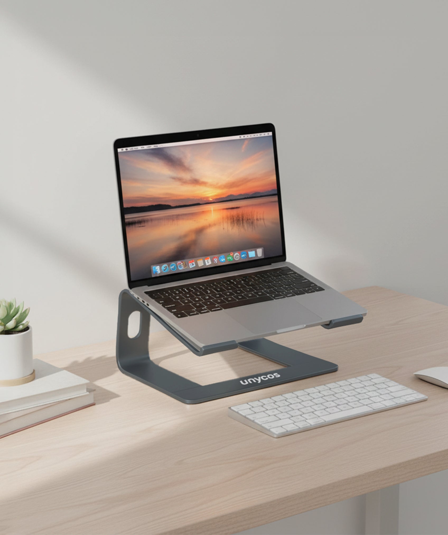 Supporto in alluminio per computer portatile